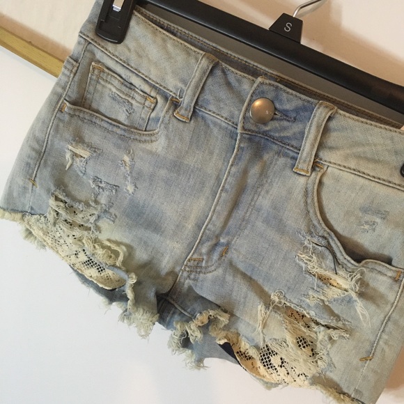 American Eagle Hi Rise Distressed Raw Hem Shortie - Picture 2 of 5